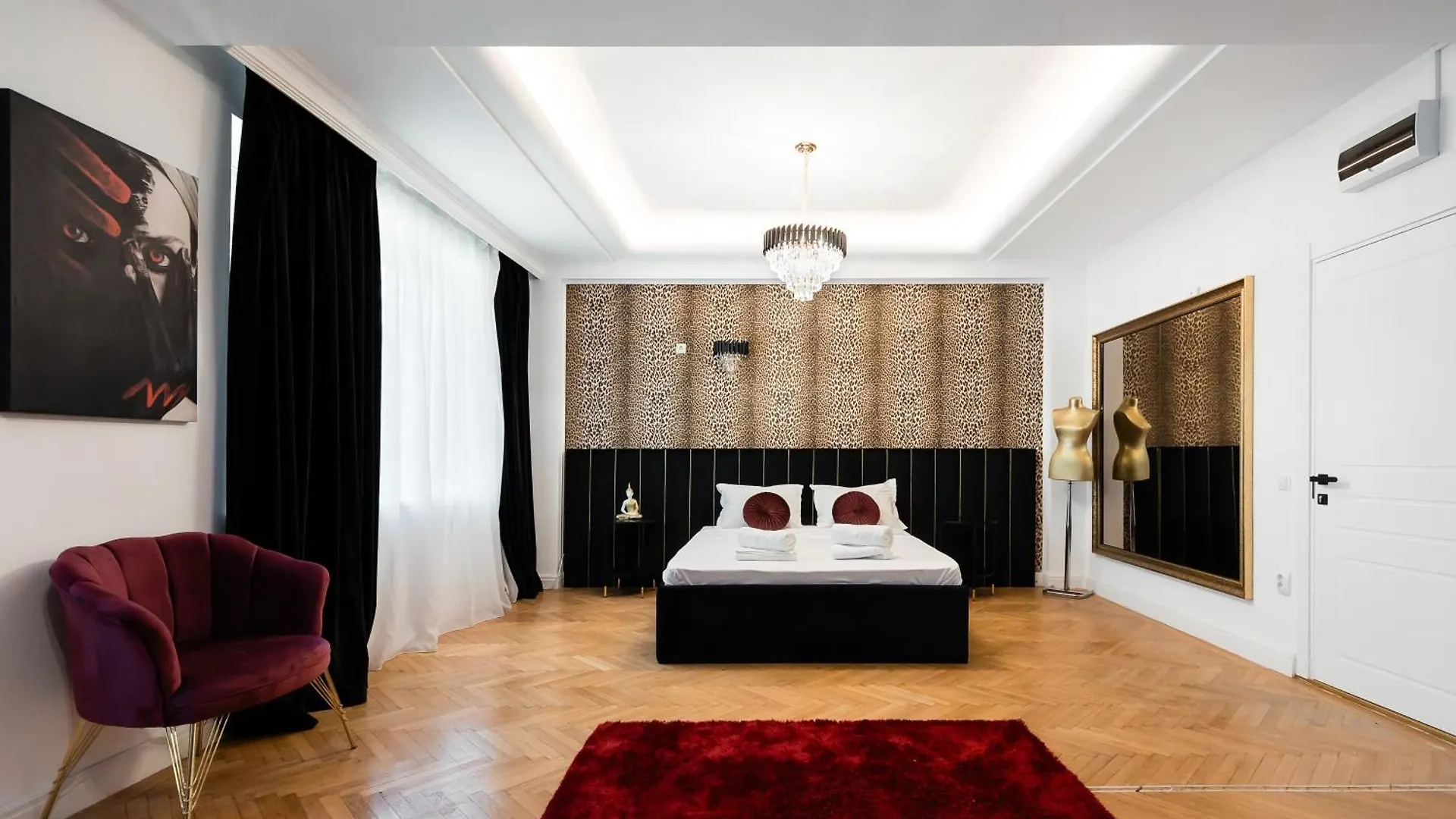 Bucharest Studios Berlin Room 0*,